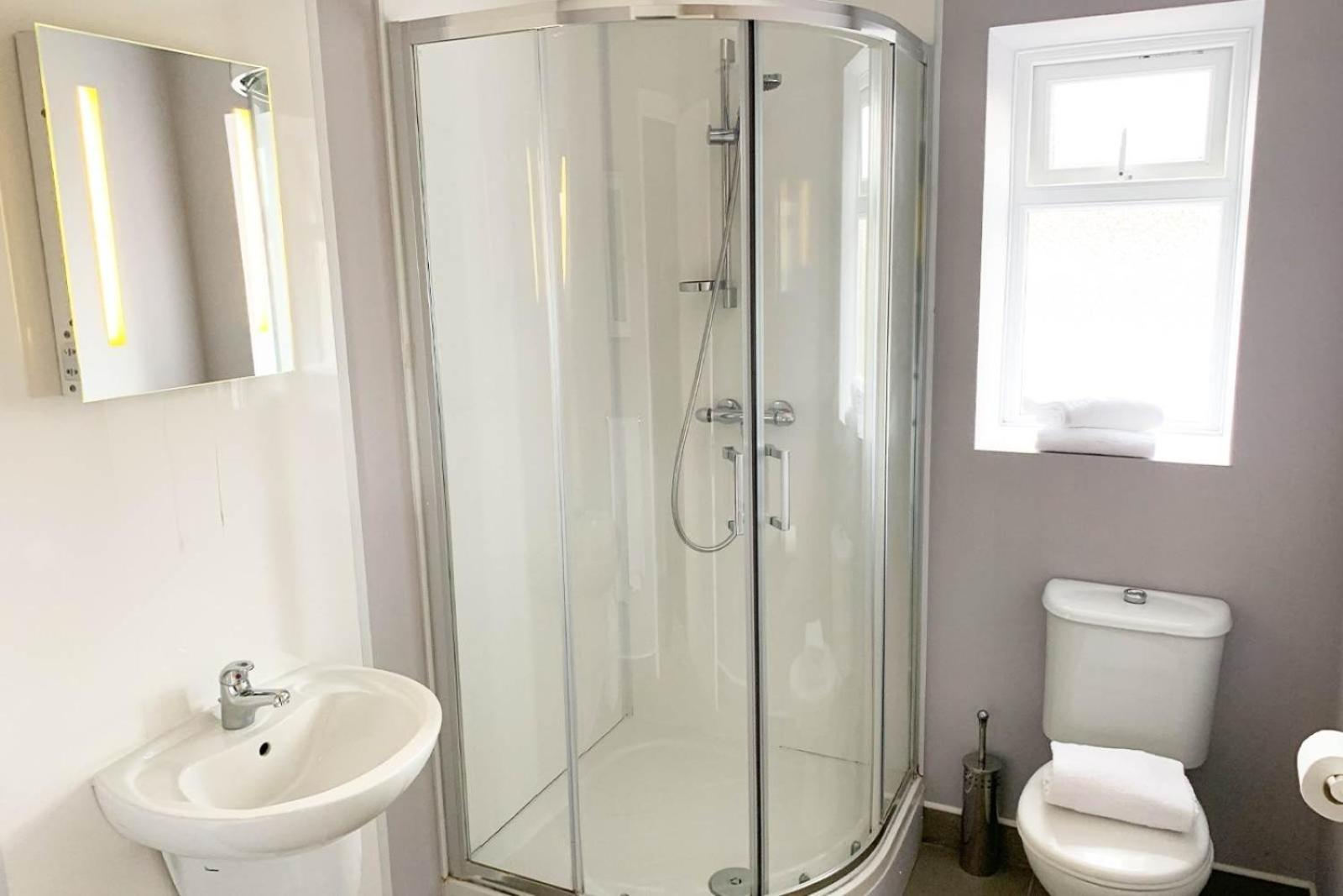Rathlin Apartment - 2 Bedroom With Hot Tub Ballycastle Dış mekan fotoğraf
